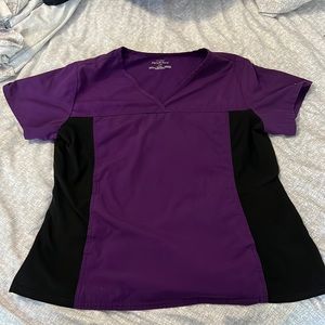 Cherokee Revolution Flexible scrub top